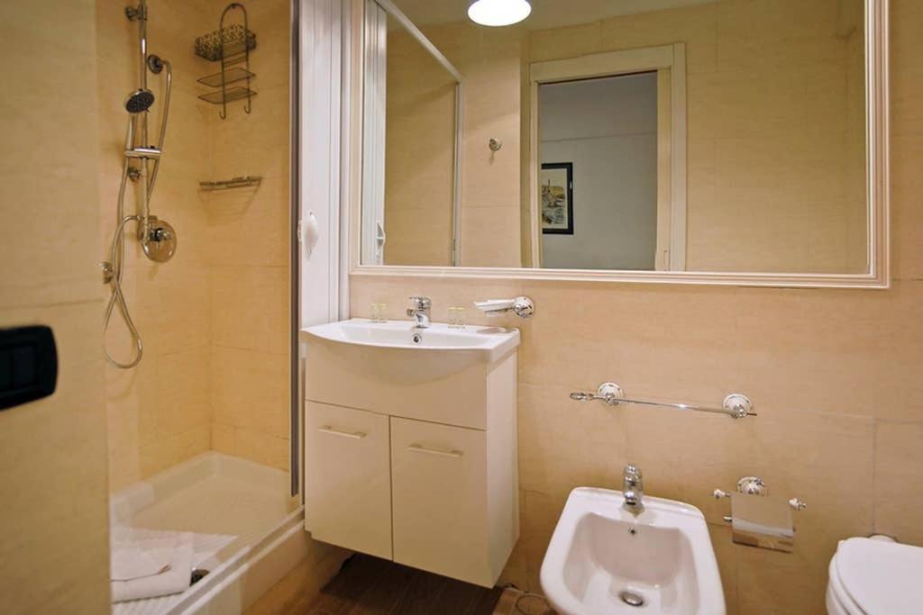 Vatican Luxury Apartment With Terrace - 7 People Ρώμη Εξωτερικό φωτογραφία